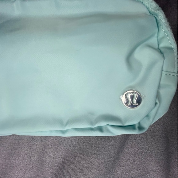 Lululemon Athletica Mint Crossbody Bag - Picture 2 of 6